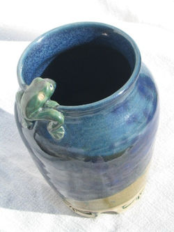 Frog vase