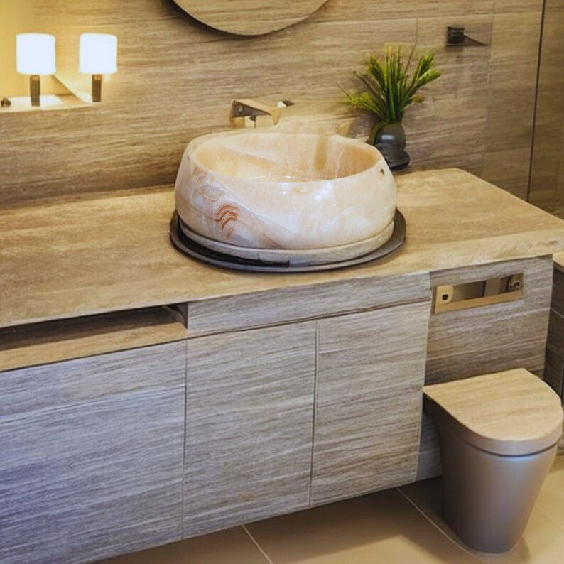 Thumbnail: Onyx Round Vanity Vessel Sink 