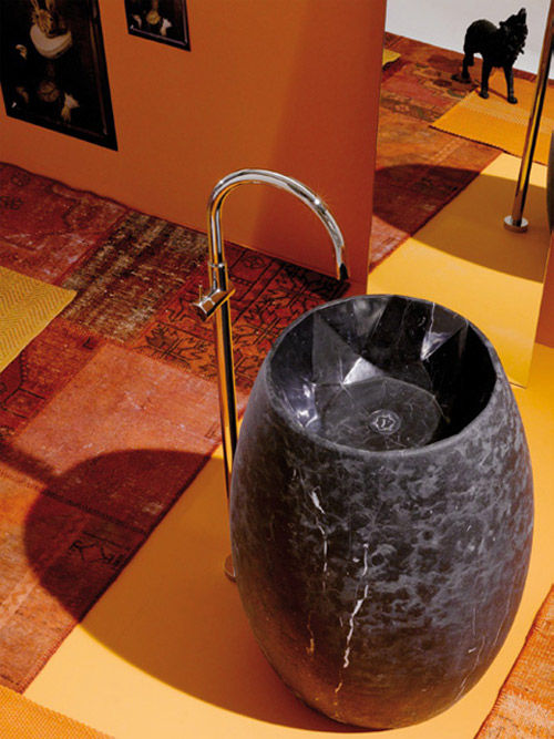 Thumbnail: Stone Free-Standing Pedestal Washbasin Barrel Sink 