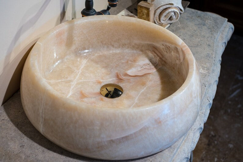 Thumbnail: Onyx Round Vanity Vessel Sink 