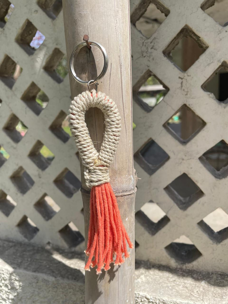 KEY CHAIN MADE WITH JUTE ROPE - ORANGE