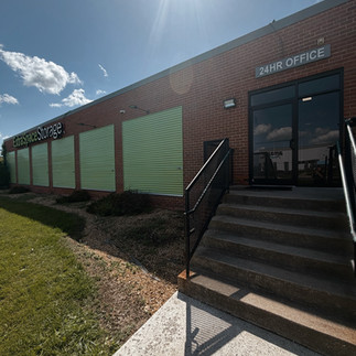 Williams Glass and Company recently completed a storefront door replacement project for Extra Space Storage in Lanham, MD. This commercial project included on-site fabrication, storefront framing installation, glazing, and a new commercial entrance system. Serving Maryland, DC, and Northern Virginia.