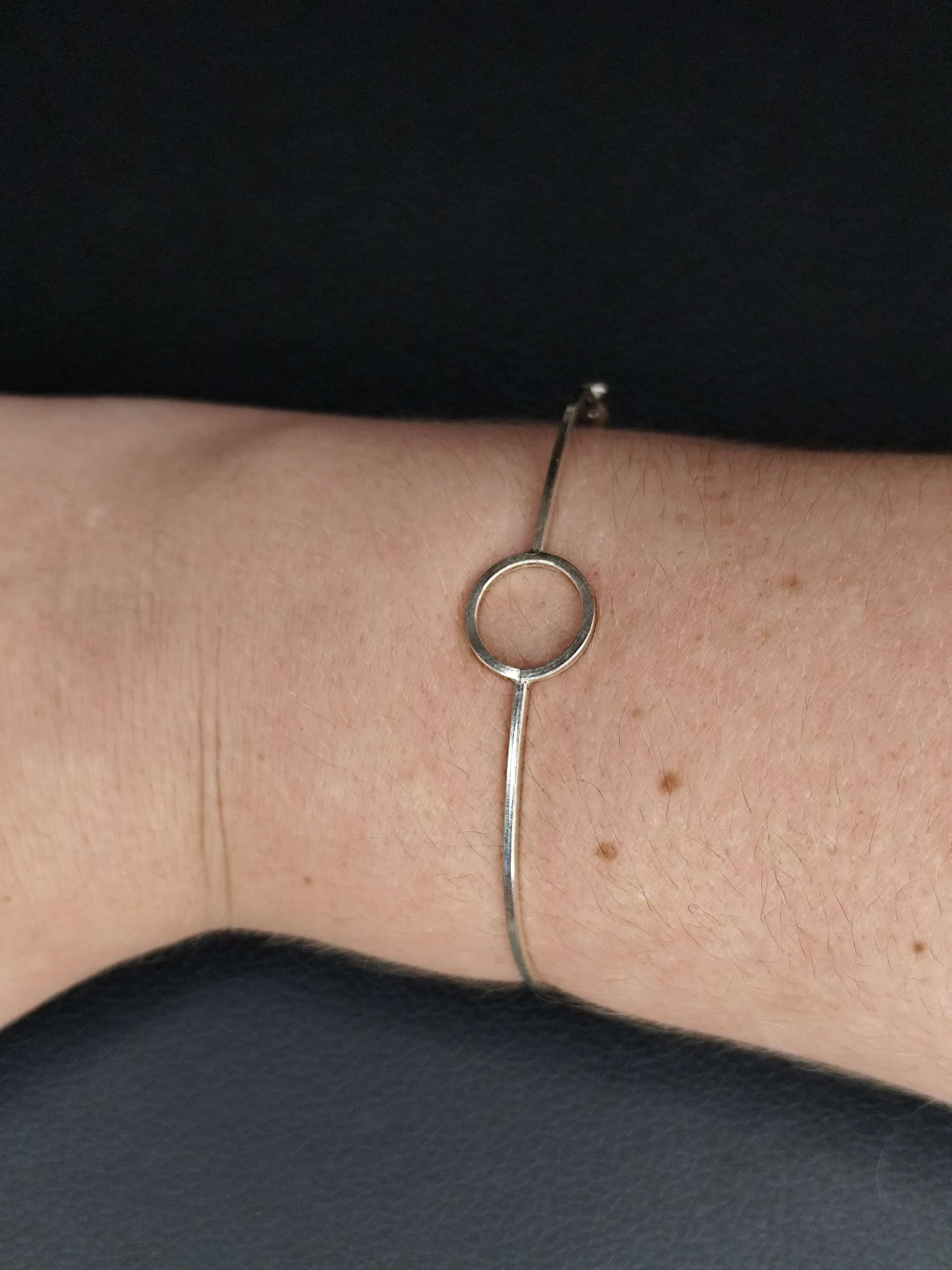 Bracelete círculo vazado