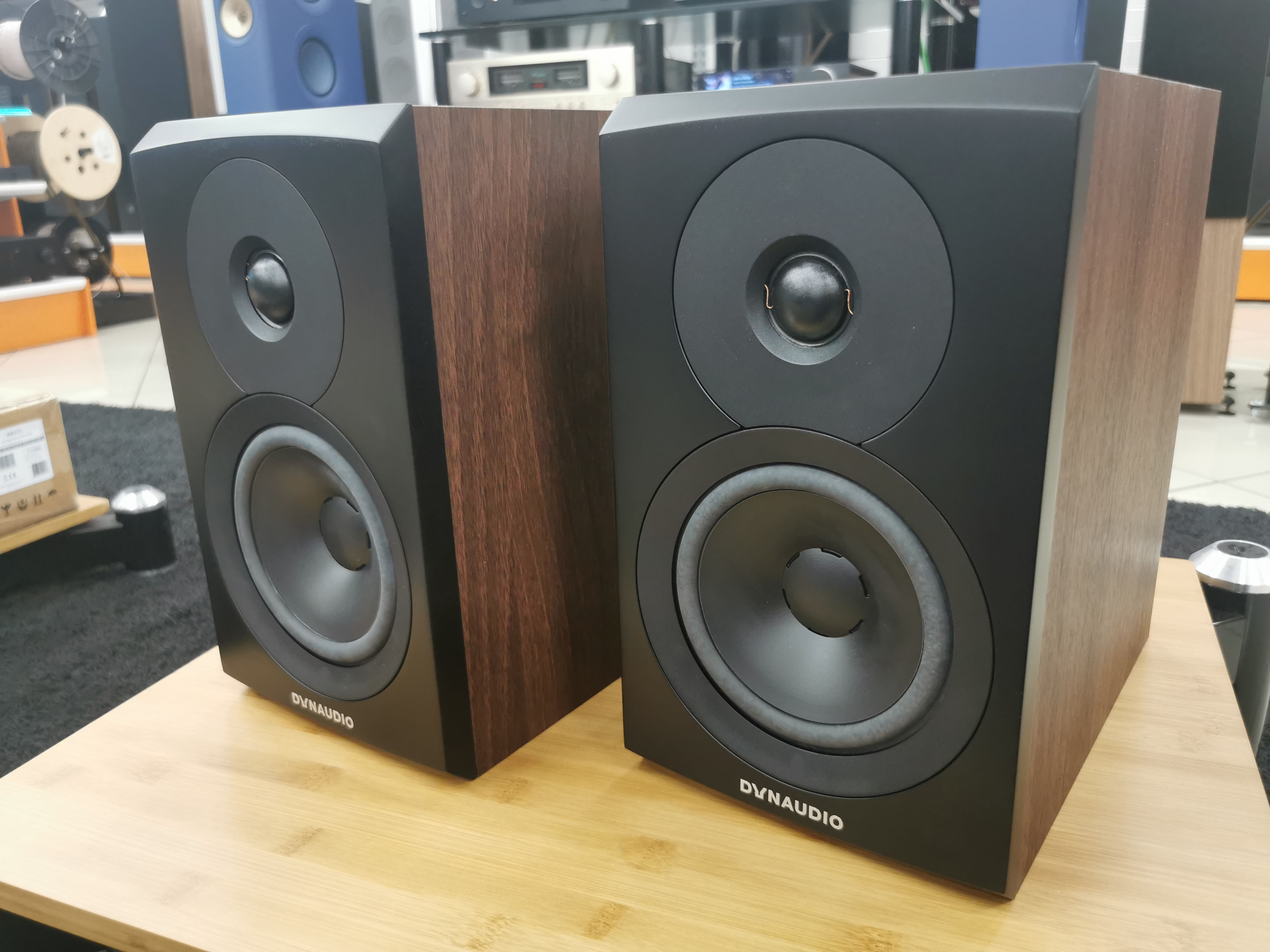 Dynaudio Emit M10