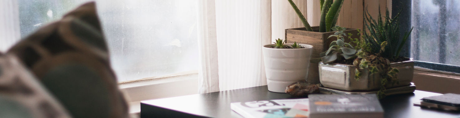 Escritorio acogedor para interiores