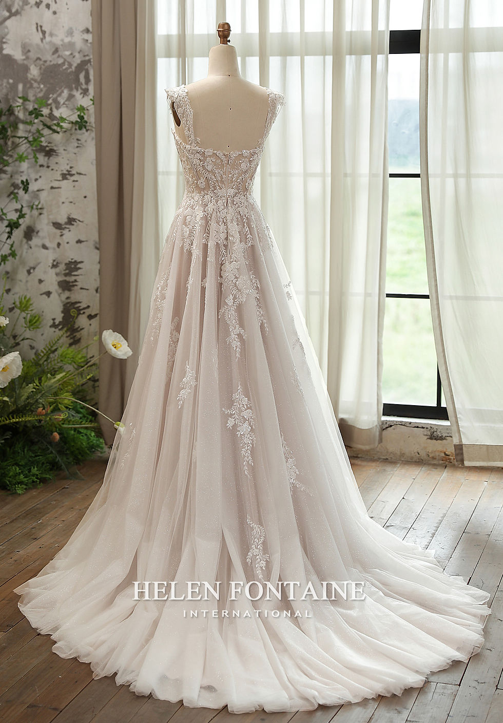 Thumbnail: STYLE HFW4235