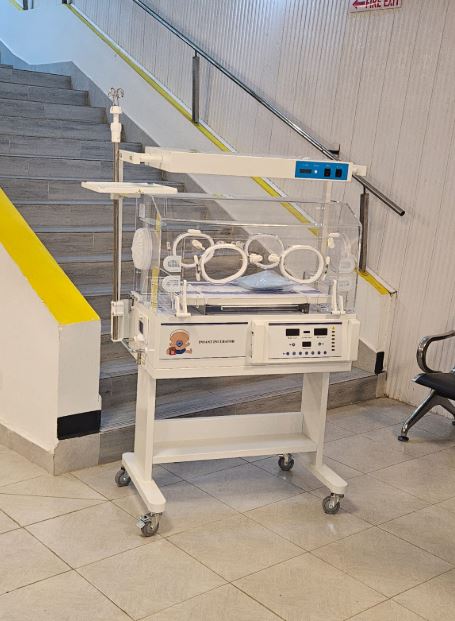 BIN 3000B (S) Infant Incubator with phototherapy
