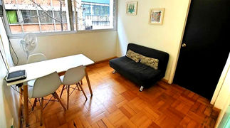 Se vende departamento ubicado en neoclásica calle peatonal (cod.86452)