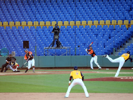 Professional baseball in Taiwan has begun in empty stadiums