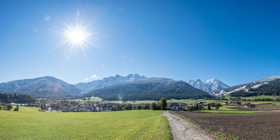 Mitterolang mit Blick auf die Olanger Dolomiten