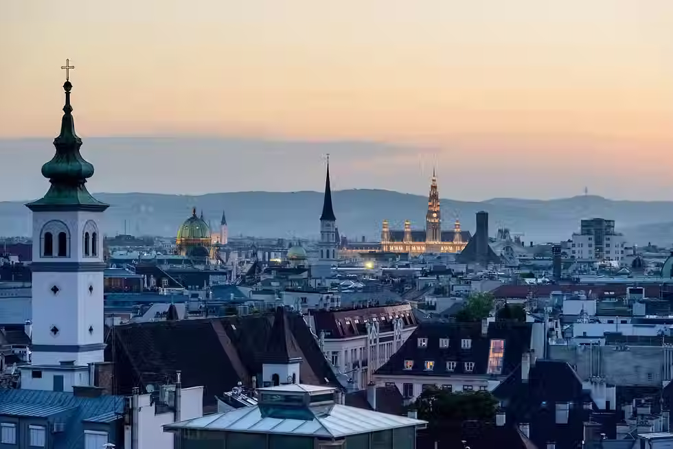 Discover Vienna and Austria’s Finest with Candlelight Dinner & Wine Tasting Tours