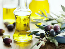 Why Jojoba Oil Should Be Your Go-To Beauty Essential