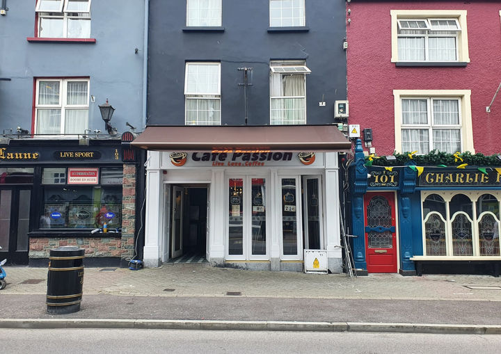 Retractable Awning Lead View for Cafe Passion in Killarney
