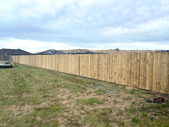 New boundary timber fence