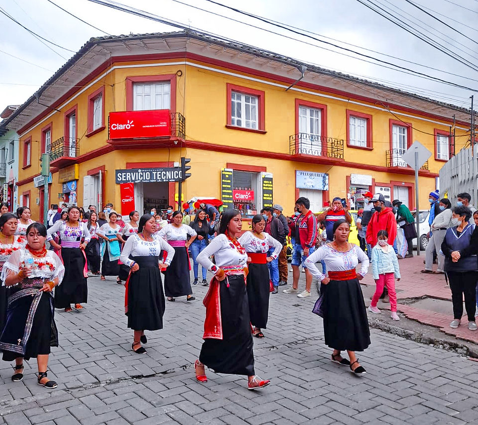 Carnaval Guaranda Ecuador Indígena
