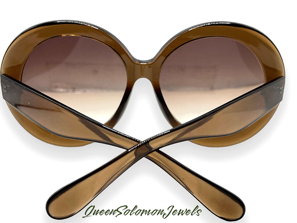 Thumbnail: Mary Jane’s Shades