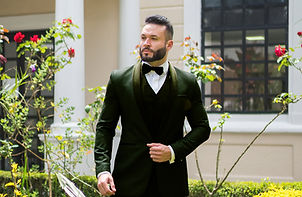 MasculinoSmokingJames000.jpg