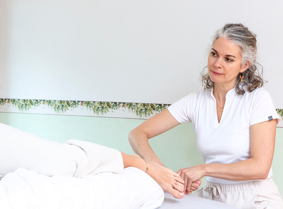 Fussreflexzonen-Massage-Naturheilpraxis_OliviaChandler.jpg