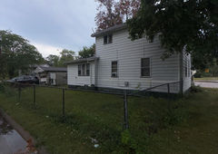 Photo 2 of 1223 S Harrison St