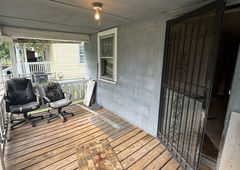Photo 7 of 2067 N Maple Ave