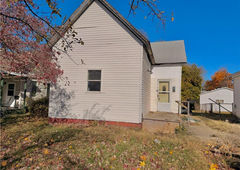 Photo 1 of 1646 E Wood St
