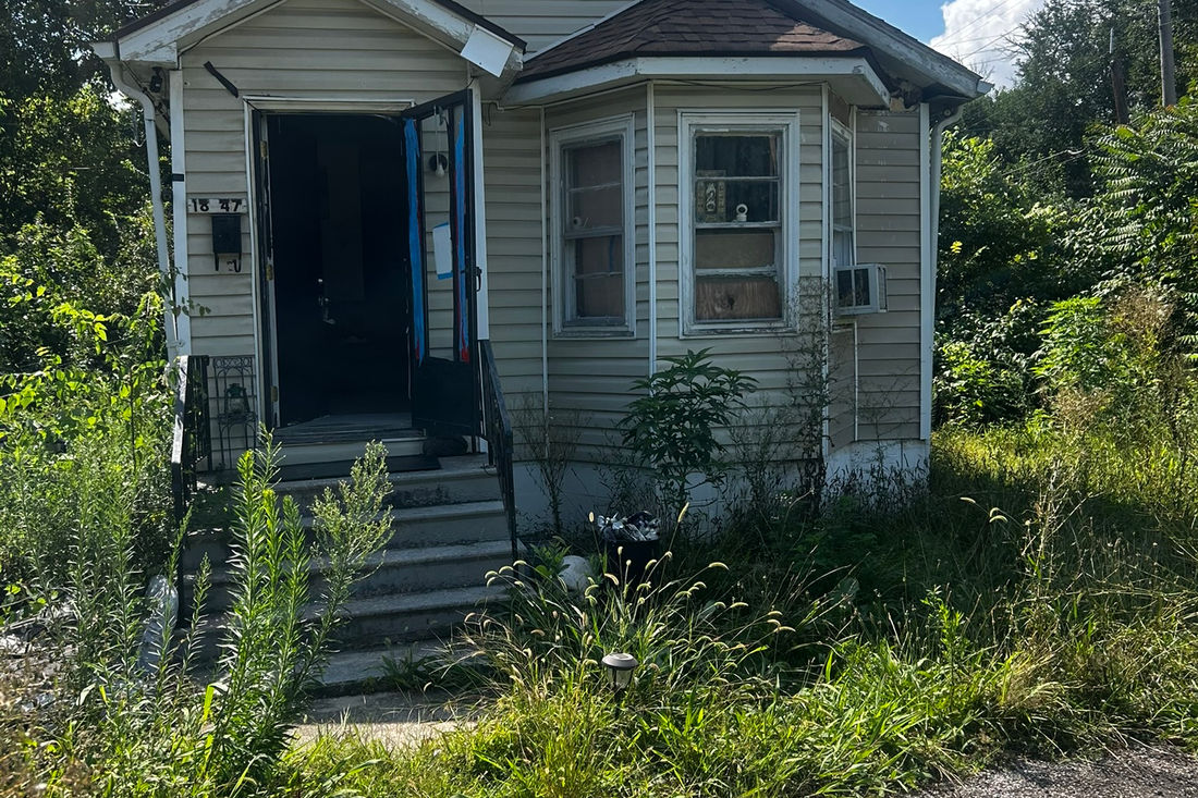 1847 N 56th St, East St. Louis, IL rent-to-own home