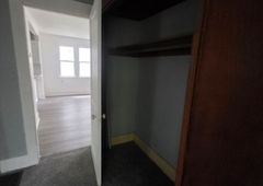 Photo 15 of 712 W Waggoner St
