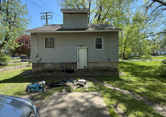 Photo 6 of 462 W Leafland Ave
