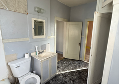 Photo 10 of 968 W View St