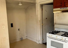 Photo 5 of 651 N 53rd St.