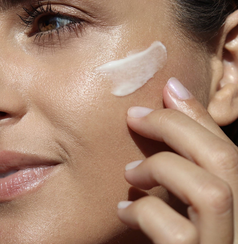 Thumbnail: EYE CONTOUR CREME