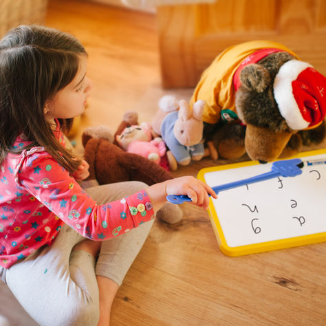 Play-Based Learning with Whiteboards: Engaging and Interactive Education