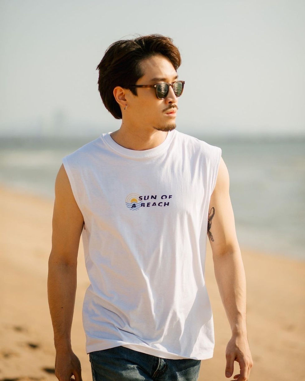 Thumbnail: Sun of a Beach Sun and Moon Sleeveless