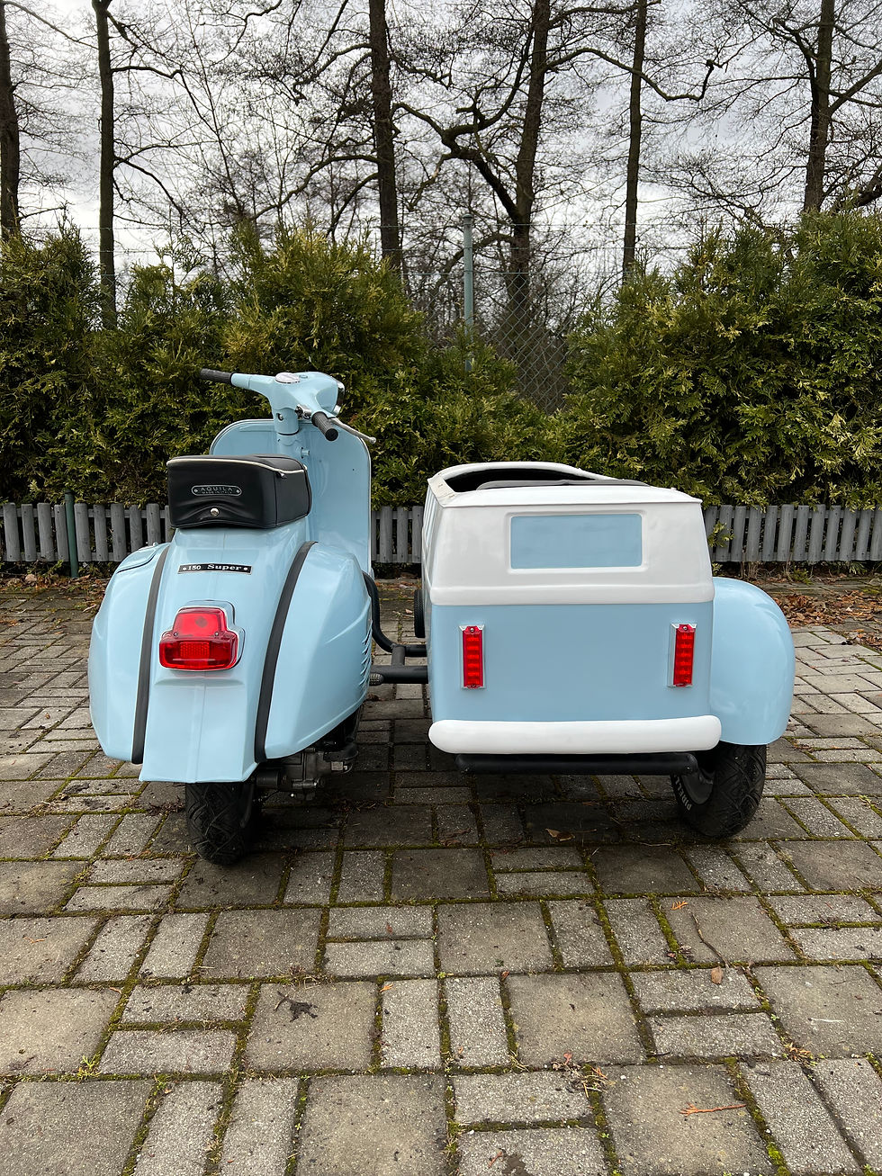 Miniatura: Veterán Piaggio Vespa Scooter VW sidecar (1972)