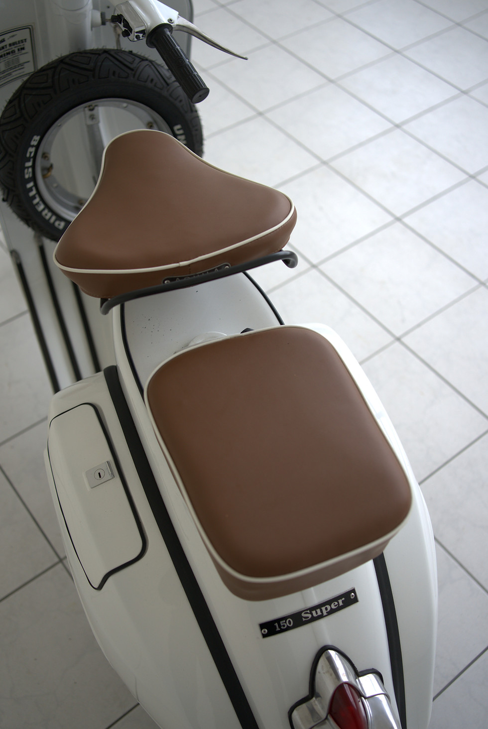 Miniatura: Motorka Piaggio Vespa 150CC (1974)