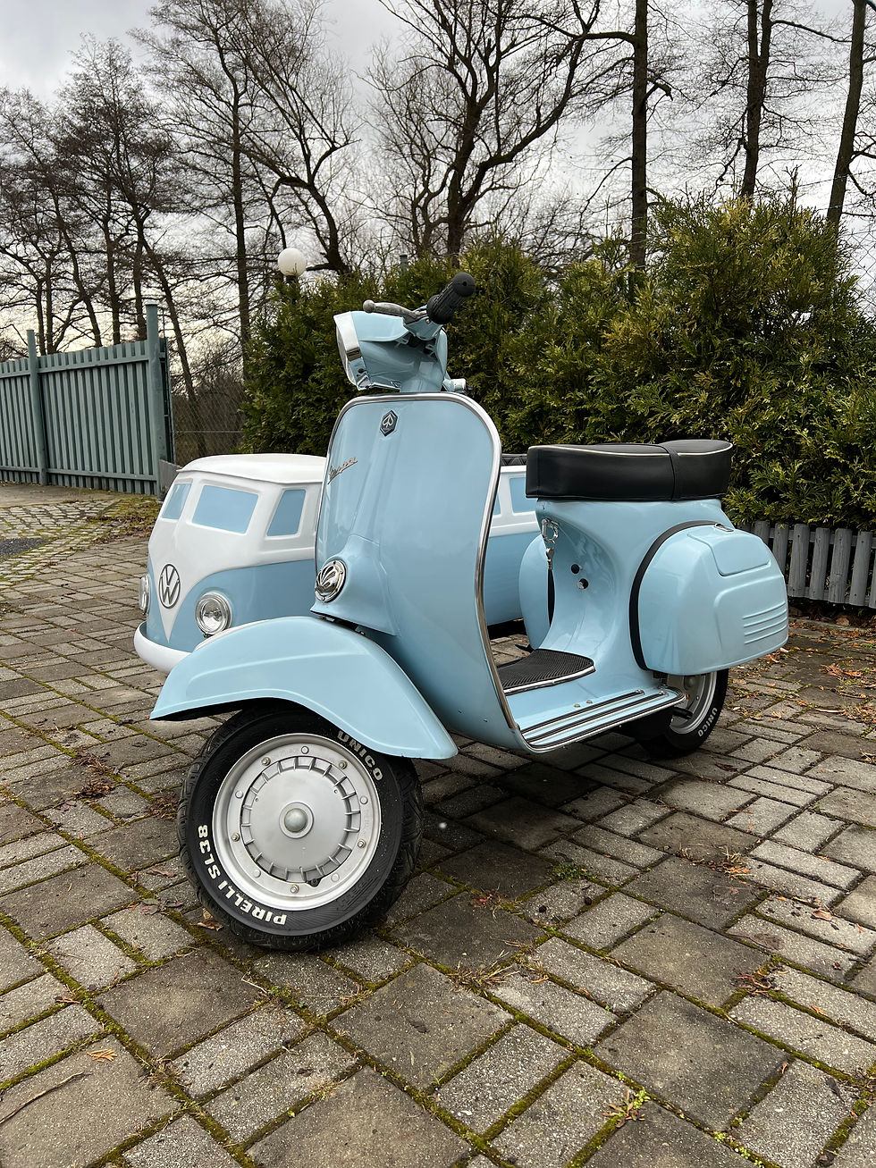 Miniatura: Veterán Piaggio Vespa Scooter VW sidecar (1972)
