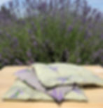 Kényeztesd magad a szárított levendulavirágból készített puha illatpárna betéttel!