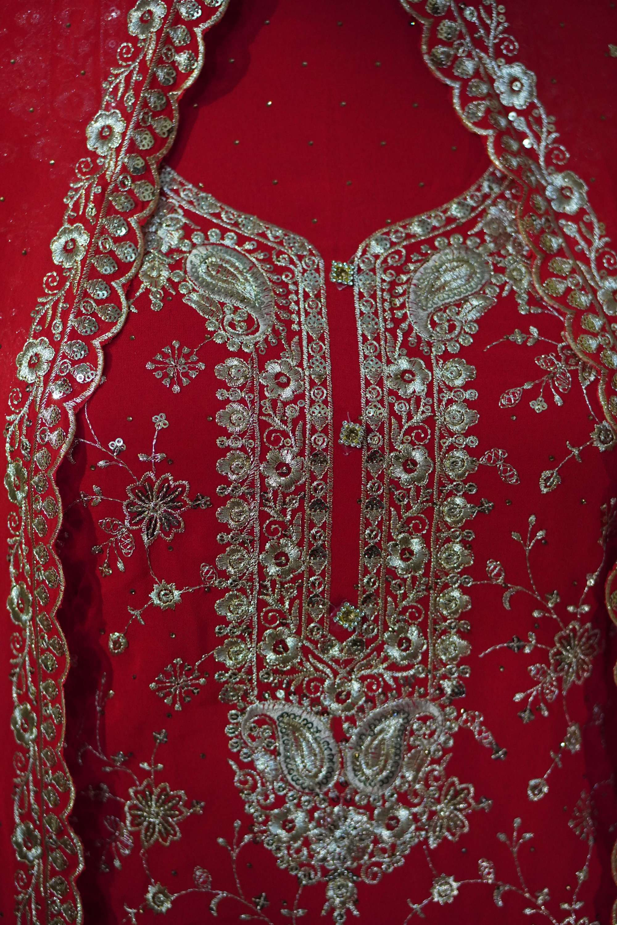 Resham Elegant unstitched Women Ethnic Suit set with dupatta