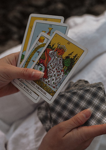 intuitive tarot card readings
