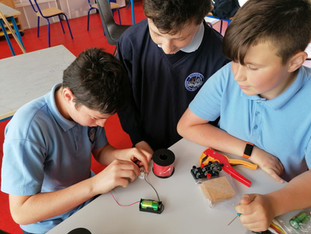 STEM: Constructing Simple Circuits