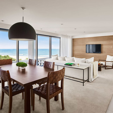 deluxe-ocean-view-suite-1870x1400-1.jpg