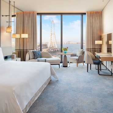 deluxe-king-room-sea-facing-17.jpg
