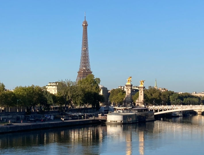 La Tour Eiffel racontée aux enfants