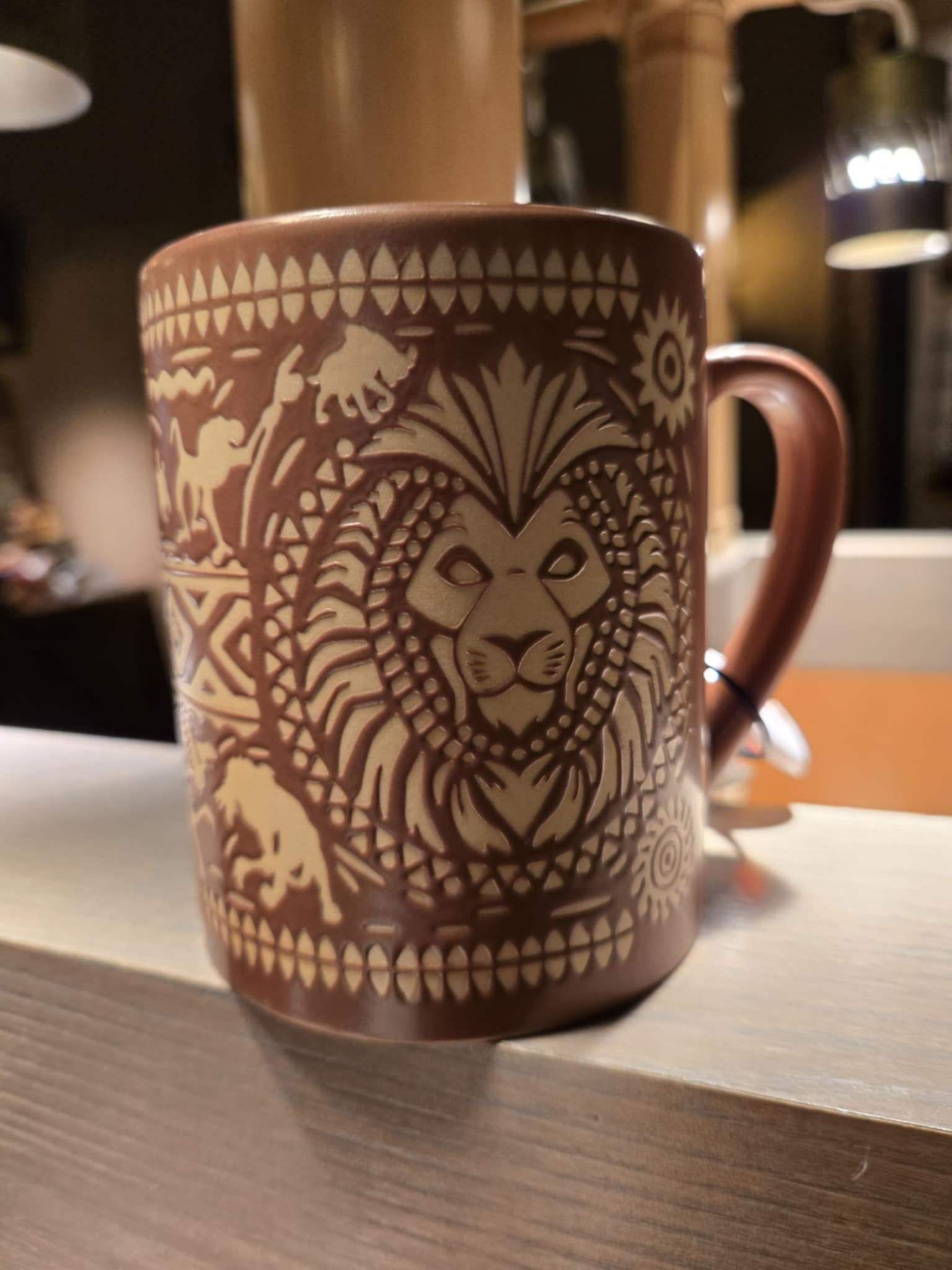 🦁 Mug Roi Lion – Motifs tribaux