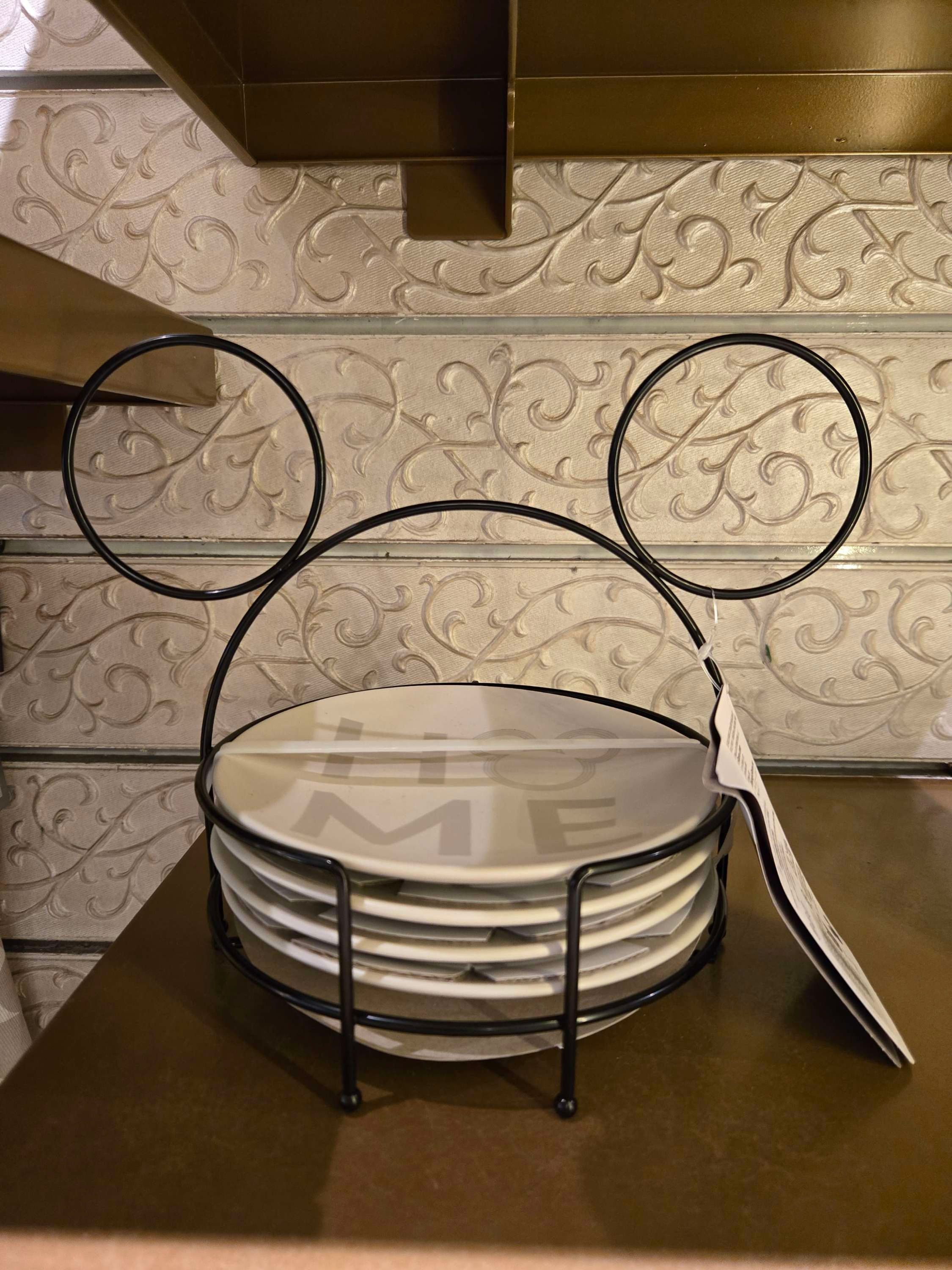 Ensemble de 4 assiettes avec support 