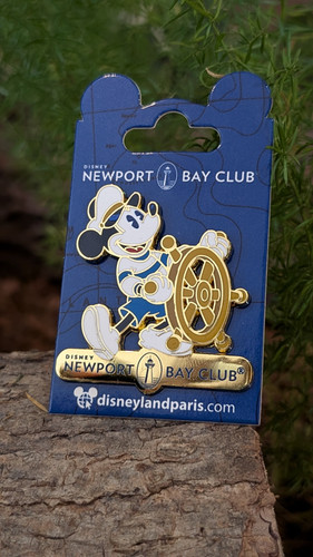 Exclusive Disney's Newport Bay Club Pin – Mickey at the Helm