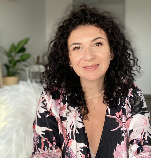 online IFS Therapist and Family Constellations Facilitator