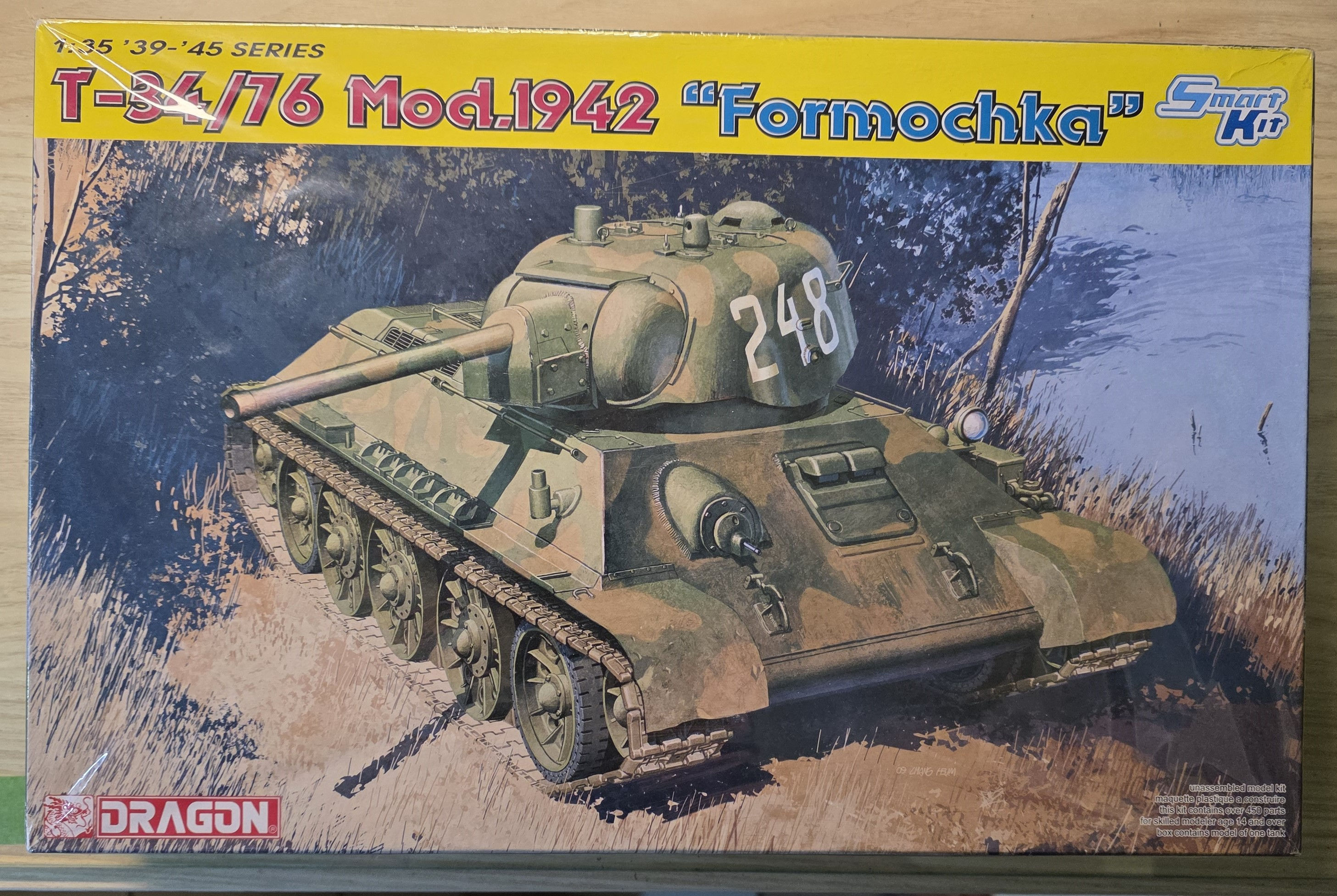 Dragon 1/35 T-34/76 Mod.1942 "Formochka" Smart Kit (6487)