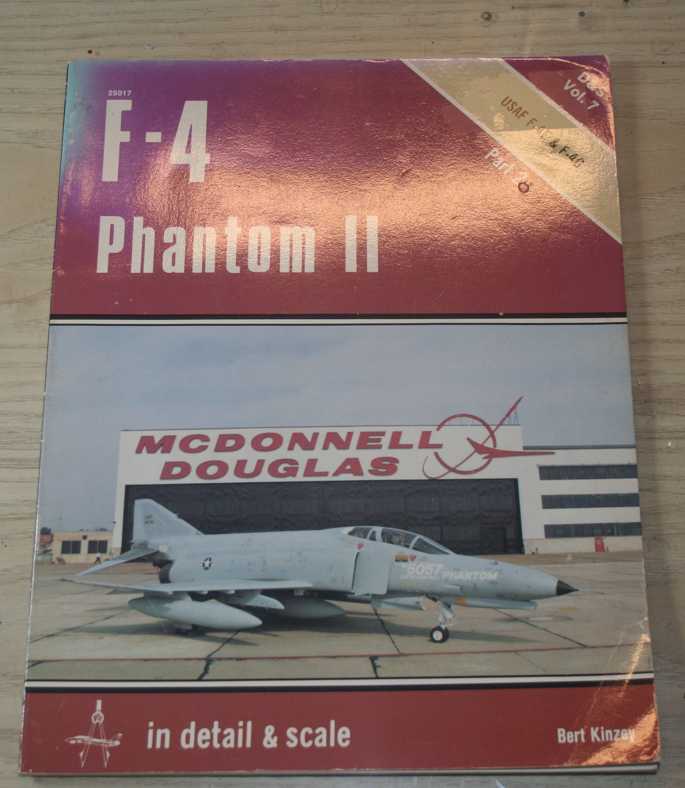 Detail & Scale F-4 Phantom II Part 2