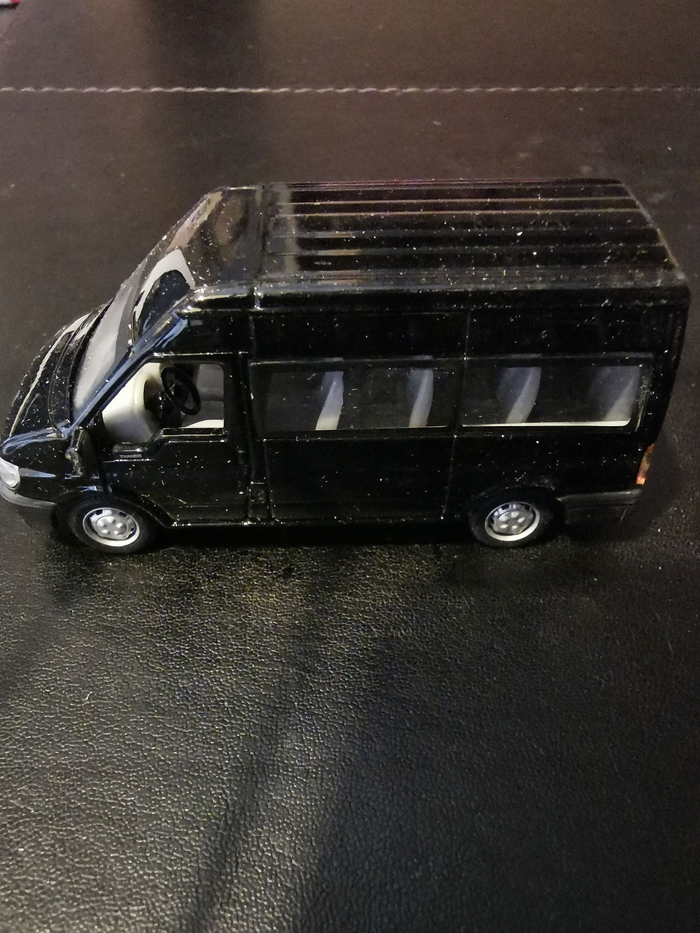 MINIBUS BLACK